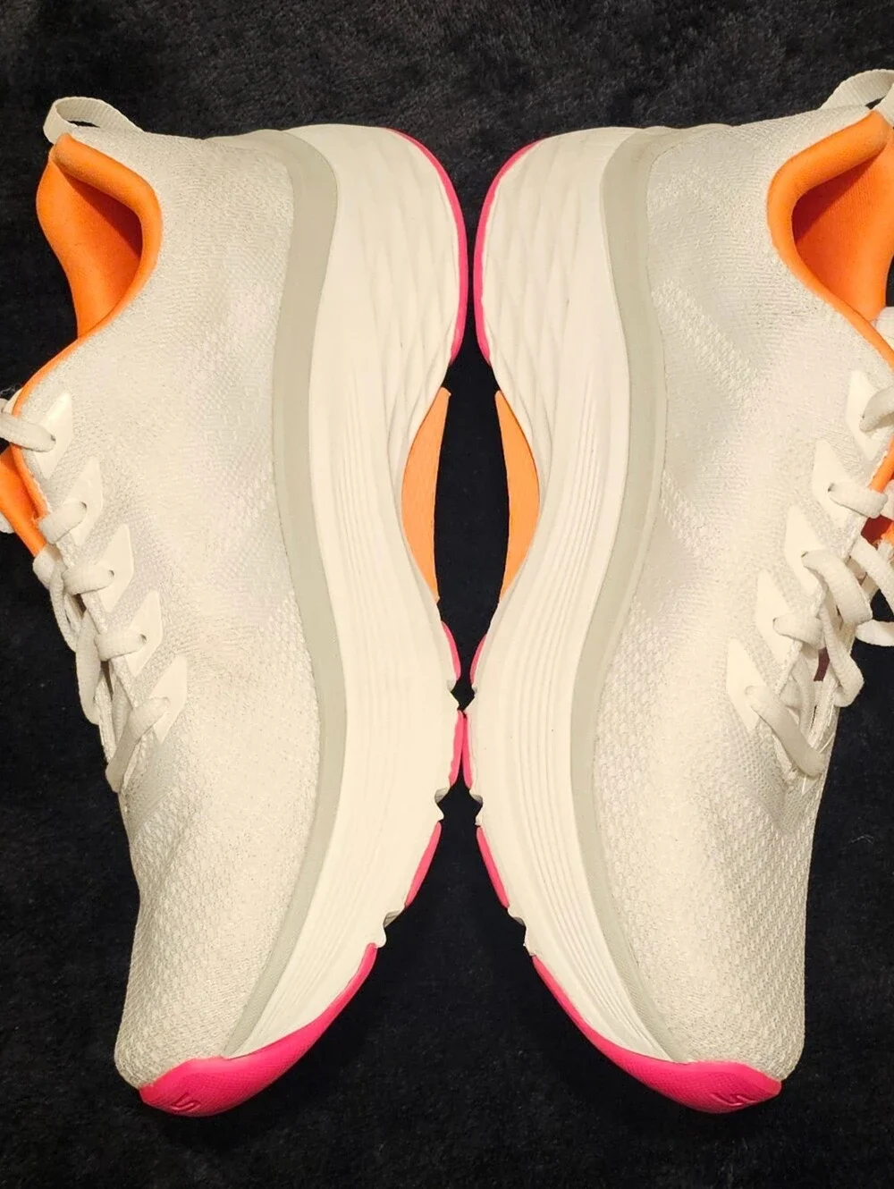 Skechers Max Cushioning Arch Fit sneakers